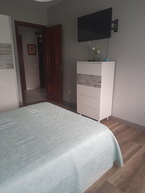 APARTAMENTO ENTERO CENTRICO Y CERCA DE LA PLAYA 6personas maximo Apartment in Bueu