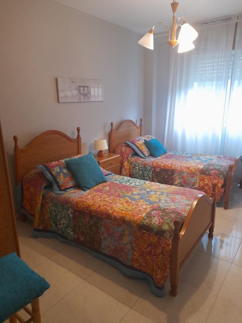 APARTAMENTO ENTERO CENTRICO Y CERCA DE LA PLAYA 6personas maximo Apartment in Bueu