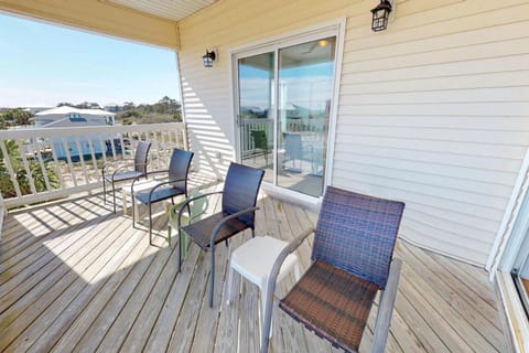 Shore To C House in Saint George Island