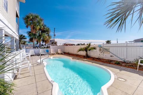 Shore To C House in Saint George Island