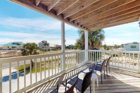 Shore To C House in Saint George Island