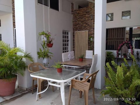 Patio, Day, Garden