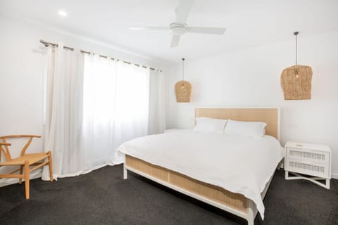 Bathers Pet Friendly 4 Mins Walk to Beach House in Culburra Beach