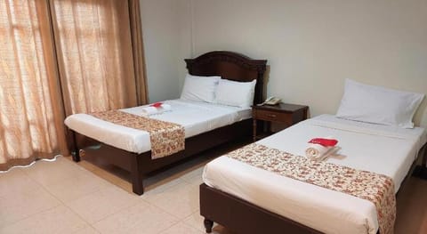 Hotel Vanna Angeles City Pampanga by RedDoorz Hotel in Angeles