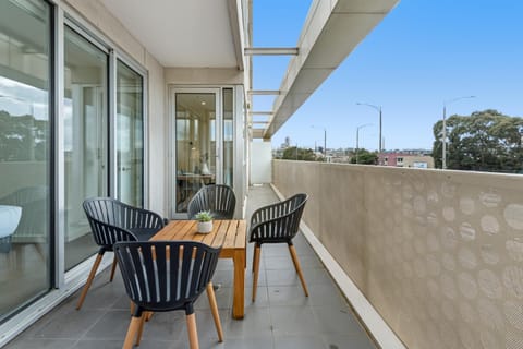 Modern 2-bed St Kilda Apartment Near Shops Apartment in Saint Kilda