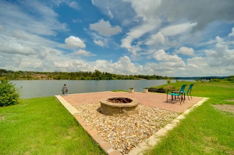 Cozy Casita and Cabana on Lake Marble Falls! Apartment in Cottonwood Shores
