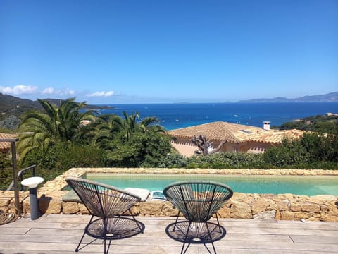 Pool view, Sea view