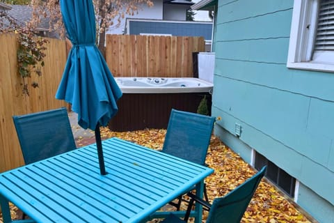 Downtown Abode with Hot Tub - Walk to CSU & Old Town House in Fort Collins