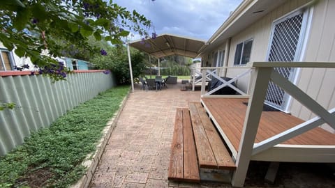 Frangipani Cottage House in Jurien Bay