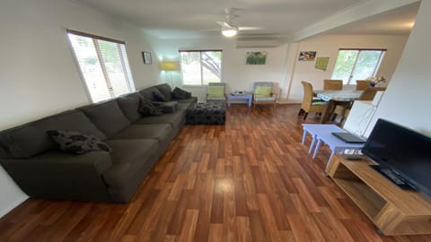 Frangipani Cottage House in Jurien Bay