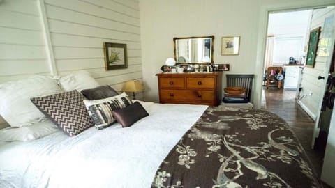 Rose Pine Cottage at Leura House in Katoomba