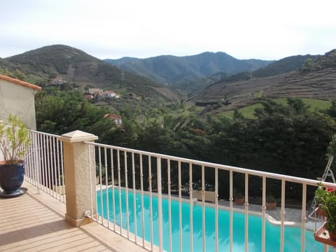 Garden view, Mountain view, Pool view