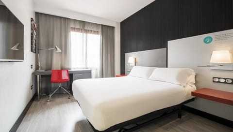 Ilunion Suites Madrid Hotel in Madrid