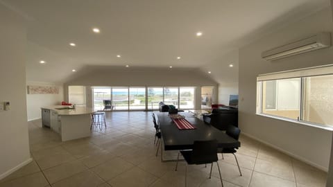 The Beach House Villa in Jurien Bay