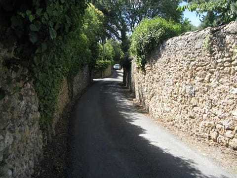 maison 2 ou 4 personnes jardin parking LES AMANDIERS House in Lorgues