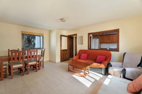 Big 2-bedroom in Tenerife South Apartment in Costa del Silencio