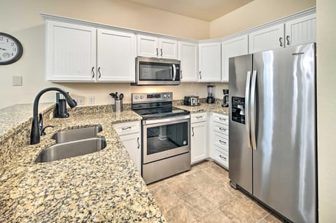 Ground-Floor Condo with Community Perks Apartment in Carolina Forest
