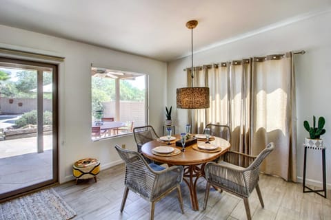 Stylish Tucson Home with Patio and Private Pool! House in Tanque Verde