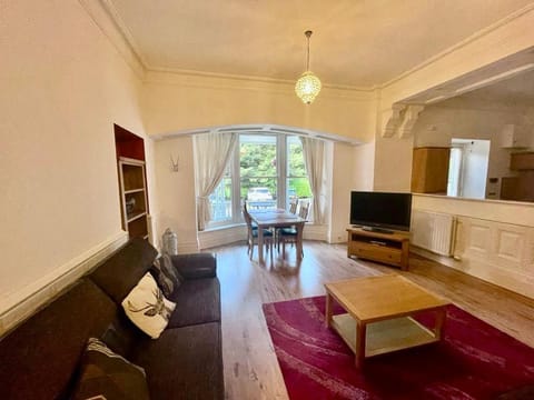 Serviced Accommodation Moray - Lesmurdie House No 2 Condo in Elgin