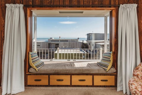 Beach House On Hamblyn House in New Plymouth