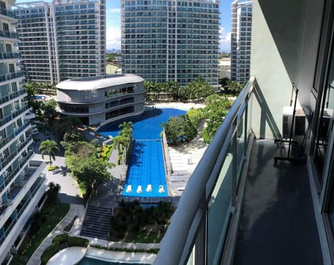 Riel's Condotel in AZURE Beach Resort Residences Apartment hotel in Paranaque
