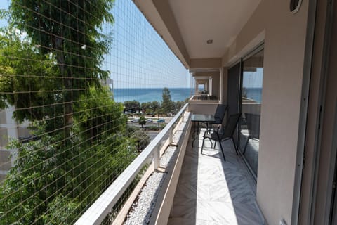 Sea view apartment in Alimos region (D4) Apartment in Alimos