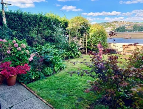 A unique and spacious river front property House in Teignmouth