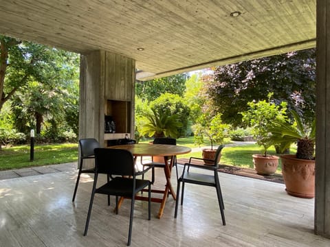 Patio, Garden, Dining area, Garden view