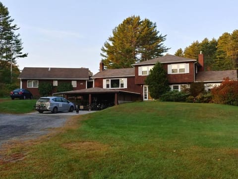 Spacious country retreat close to town and nature, Sylvana Farm VT Condo in Montpelier