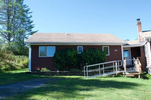 Spacious country retreat close to town and nature, Sylvana Farm VT Condo in Montpelier