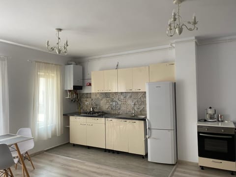 Inchiriez apartament nou cu loc de parcare Condominio in Cluj-Napoca