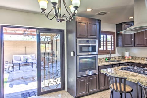 Tucson Family Home with Outdoor Kitchen! House in Tucson