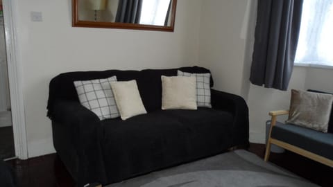 Bubblesbnb 7 Bedroom House, 16 beds, sleeps 22 House in London Borough of Southwark