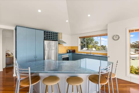 Anatoli by Experience Jervis Bay House in Vincentia