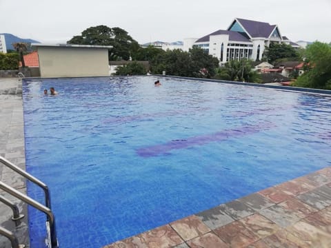 Bougainvillea KintaRiverfront Apartment in Ipoh