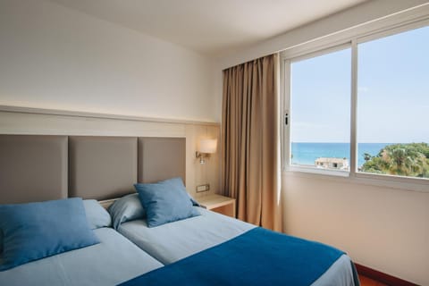 Bed, Photo of the whole room, Bedroom, Sea view