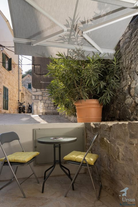 Patio, Balcony/Terrace