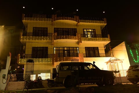 Ganga Monastery Bed and Breakfast in Varanasi