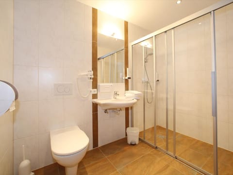 Bathroom, Decorative detail