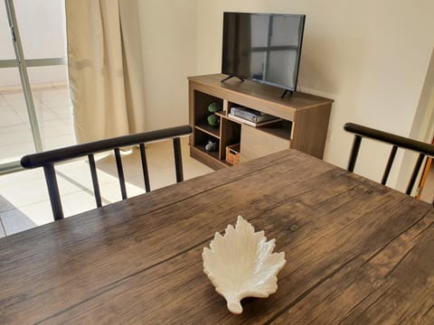 Patio, Communal lounge/ TV room, TV and multimedia, Kitchen or kitchenette, Dining area, Inner courtyard view, hair dresser