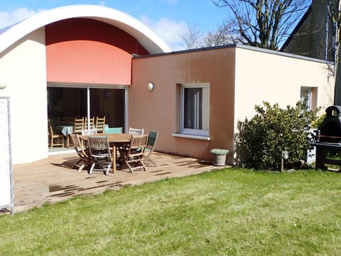 Holiday Home Lochrist Le Conquet Maison in Plougonvelin