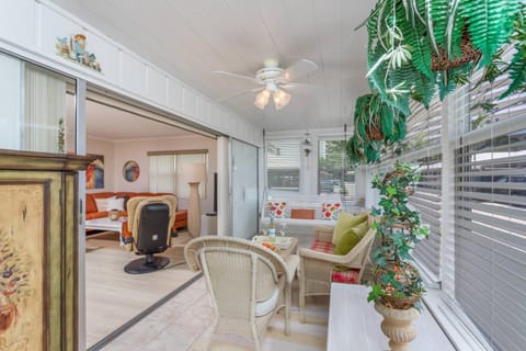 Crystal Sands & Dreams House in Siesta Beach