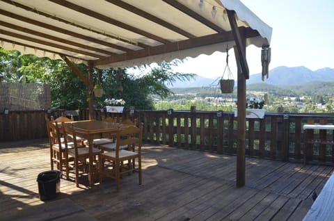 CAMPING DE BESALU Campground/ 
RV Resort in Garrotxa