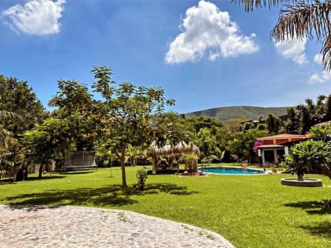 Casa Ticumán, villa campestre cerca de Las Estacas House in State of Morelos