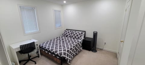 Whitby Private Rooms Vacation rental in Oshawa