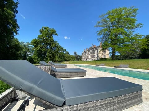 Pool view, Swimming pool, sunbed