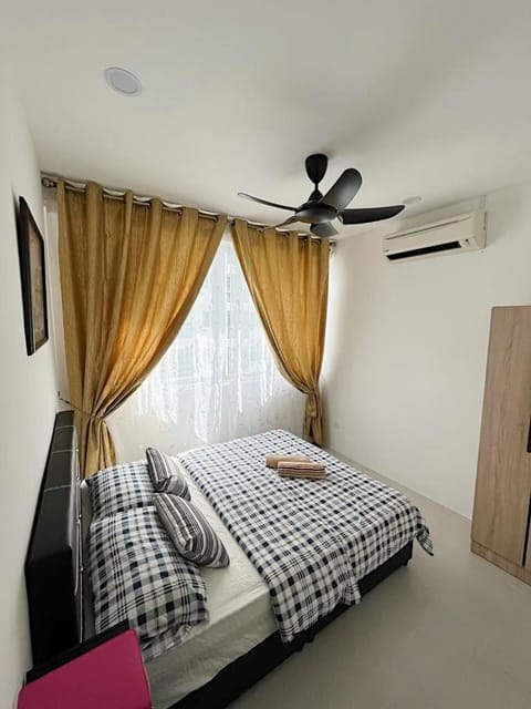 Bedroom, air conditioner