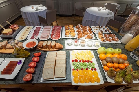 Buffet breakfast