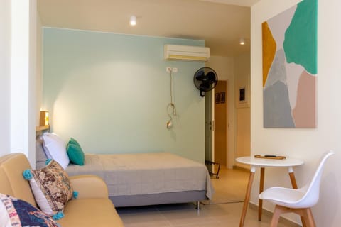 The sea Apartment in Akti Koundourou