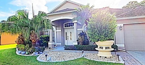 Beautiful Beach Home w/ lakeview, near Disneyworld Haus in West Melbourne